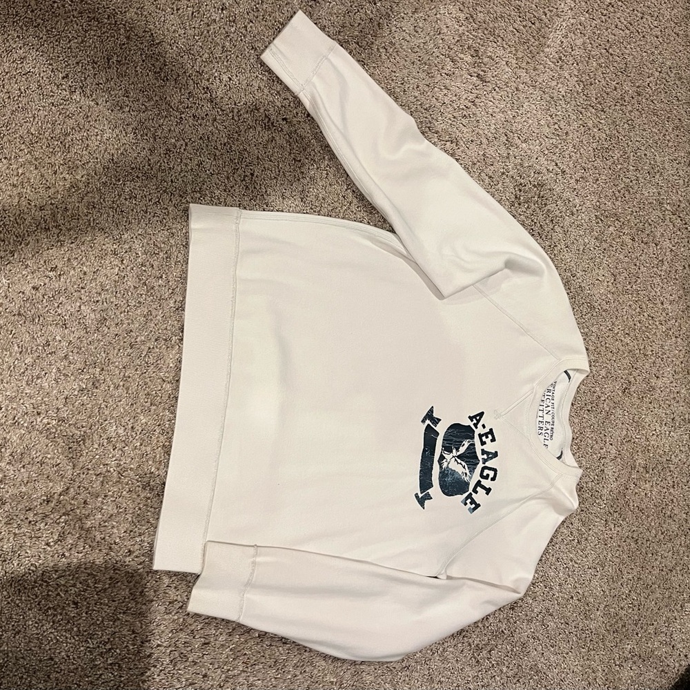 American Eagle Outfitters Cream Crewneck Sweatshirt with Navy Graphic